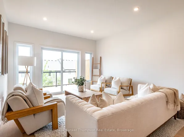 32 Charles Morley Blvd, Huntsville, ON P1H 0G5