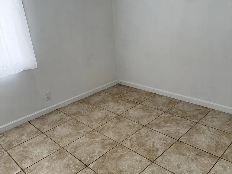 320 N 9th St — Photo 14