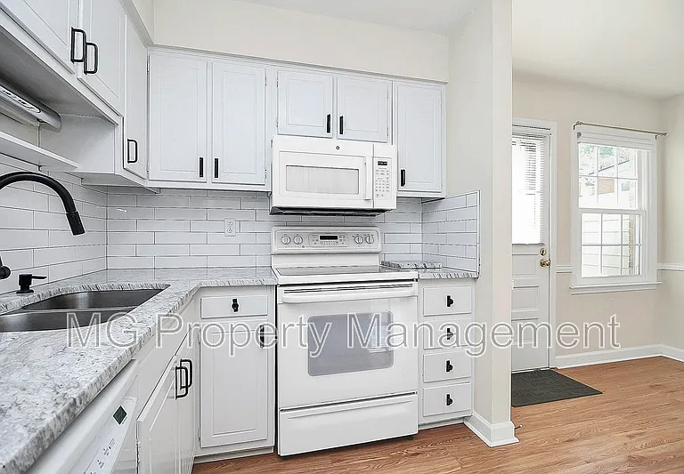 3726 Park Rd #D — Photo 6