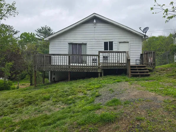 308 Maplewood Ln, Beckley, WV 25801