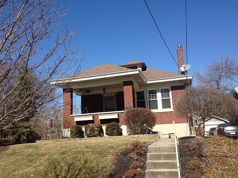 1st image of 3560 Pape Ave