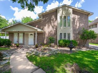 1810 Boxwood Ct, Sugar Land, TX 77498