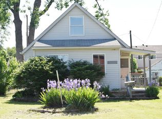 25612 Lawn St, Roseville, MI 48066