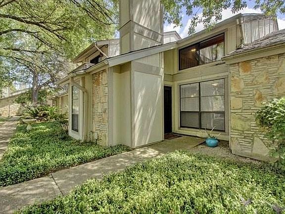 3rd image of 1712 Timberwood Dr