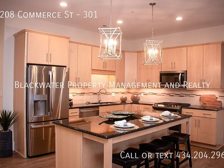 1208 Commerce St #301 — Photo 16