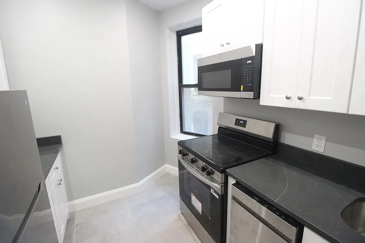192 Claremont Avenue — Photo 1