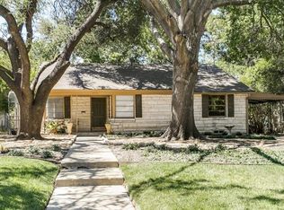 2320 Ryan Place Dr, Fort Worth, TX 76110