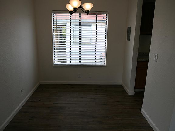 4th image of 5234 Columbia Ave #E