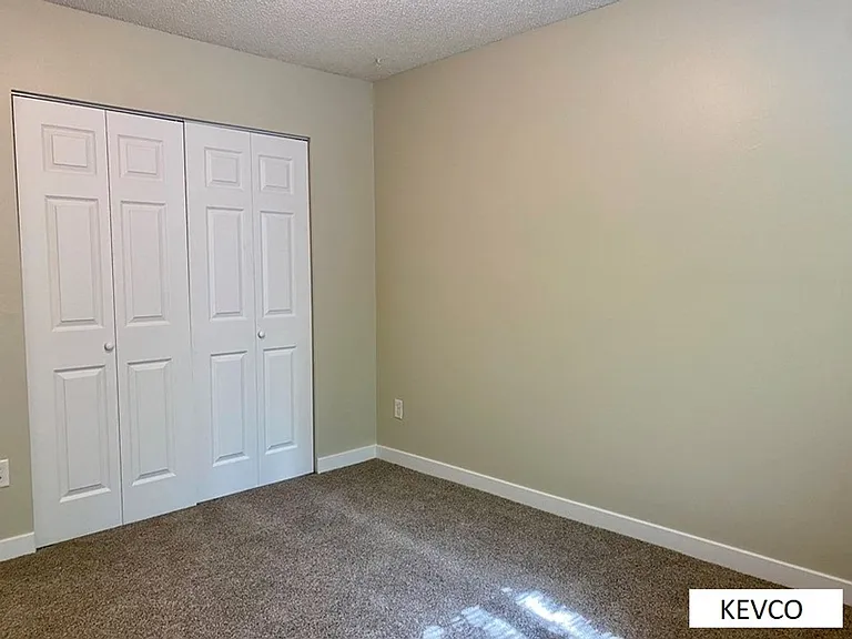 1812 Pecan St — Photo 17