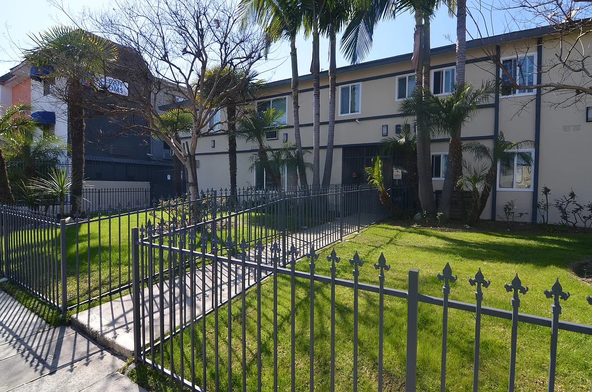Building Photo - 6919 Sepulveda