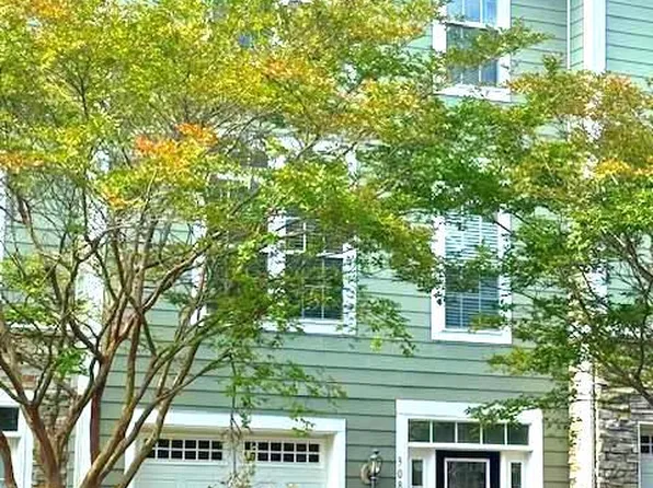 308 Monroe Point Dr, Colonial Beach, VA 22443