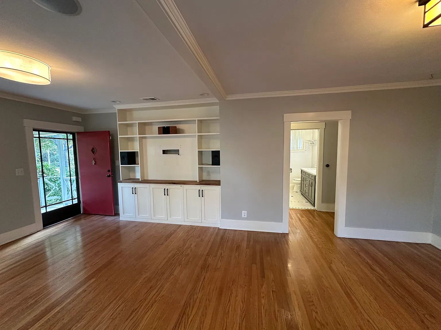 3 bed, 1260 sqft, $4,095 — Photo 4