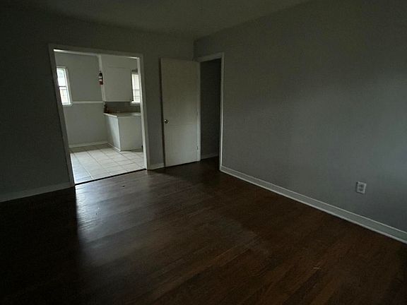 2nd image of 4159 Dearing St