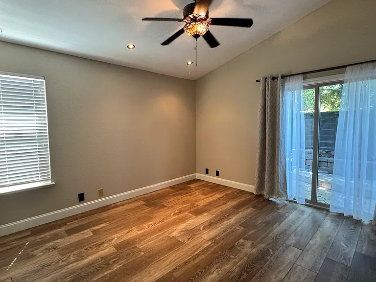 7423 Fireweed Cir — Photo 17