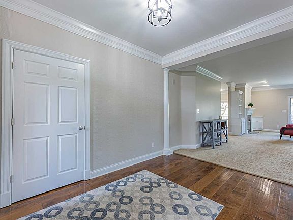 5th image of 6077 Bramble Wood Ct