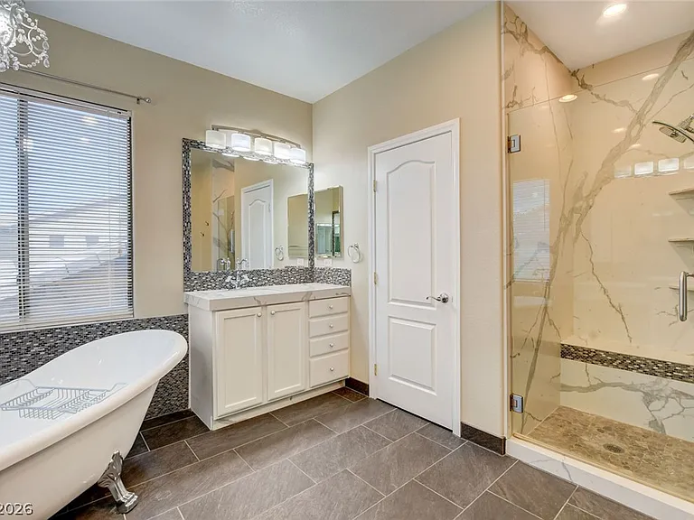 8917 Reindeer Lake St — Photo 48