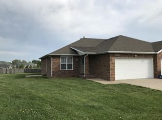 1517 W Garrett Ln, Ozark, MO 65721
