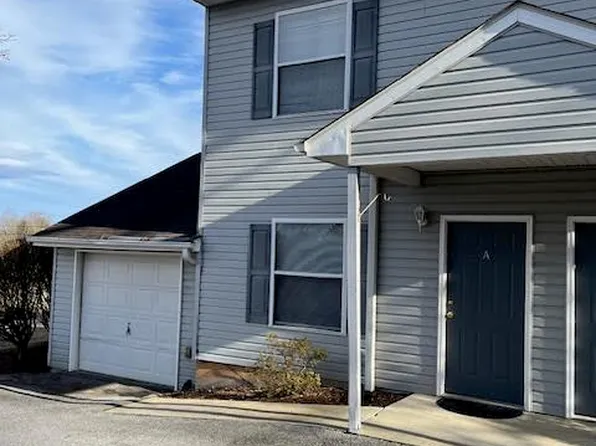 1293 N Main St APT A, Hendersonville, NC 28792