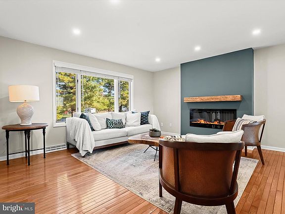 2nd image of 4174 Norrisville Rd