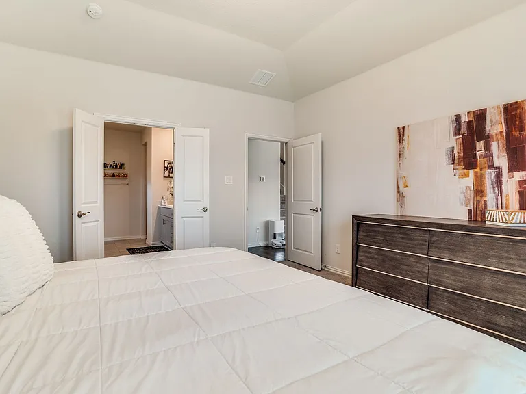 2401 Linto St — Photo 10