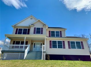 38 Highland View Pl, Middletown, NY 10940