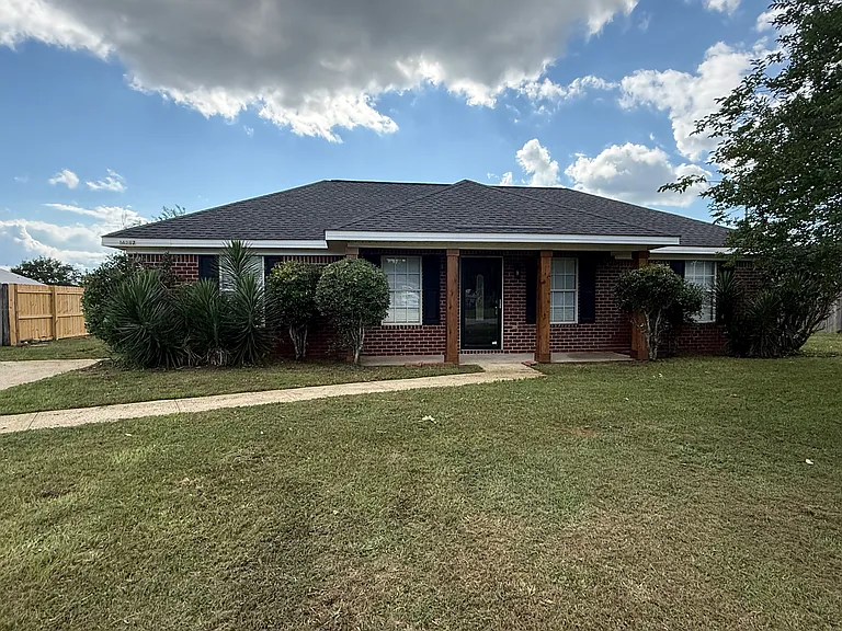 14287 Lexington Dr — Photo 2