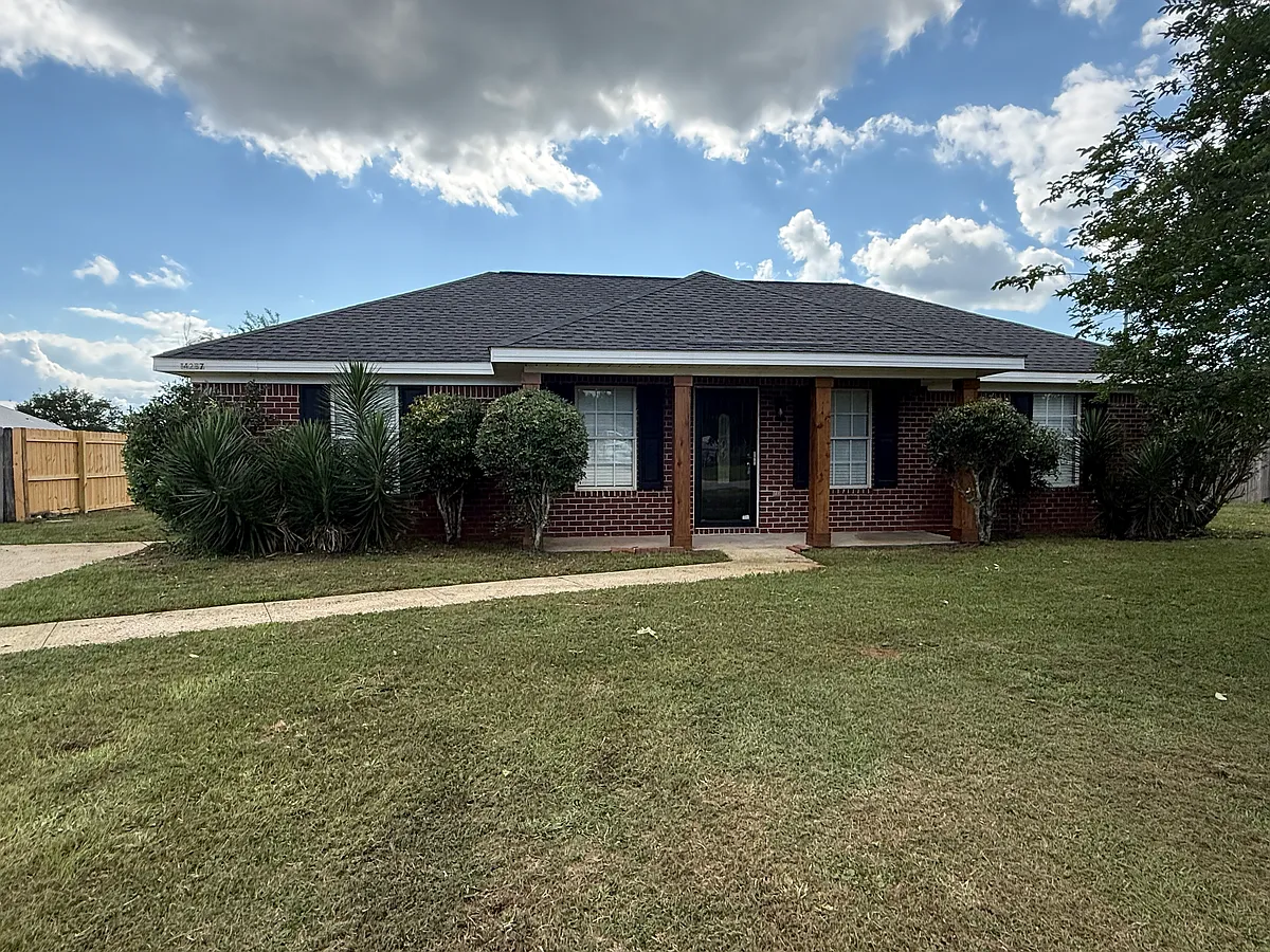Building Photo - 14287 Lexington Dr