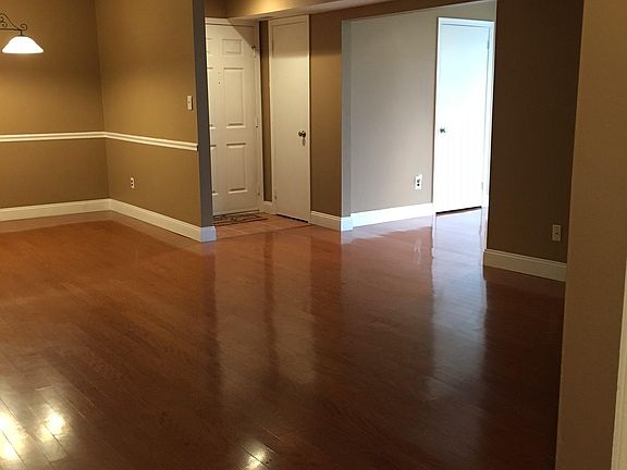 Large open floor plan- family room, sun room