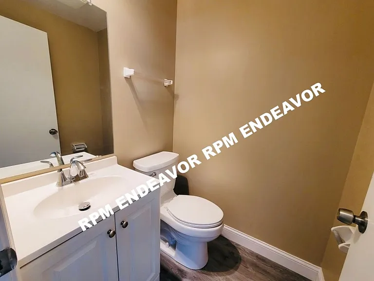 2029 Kentmore Ln — Photo 20