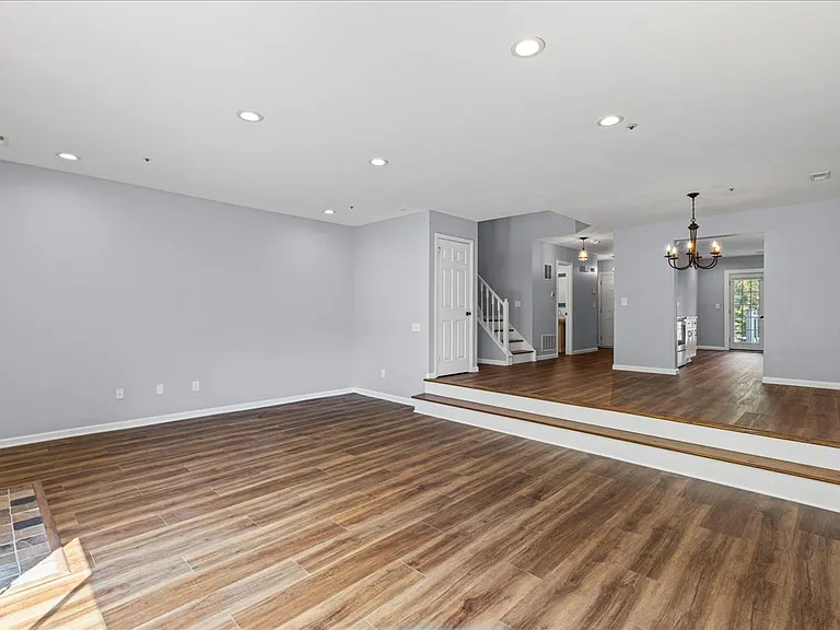 1314 Chanticleer Cherry — Photo 32