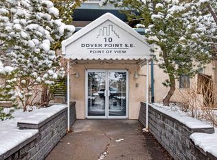 10 S Dover Point SE #414, Calgary, AB T2B3K2