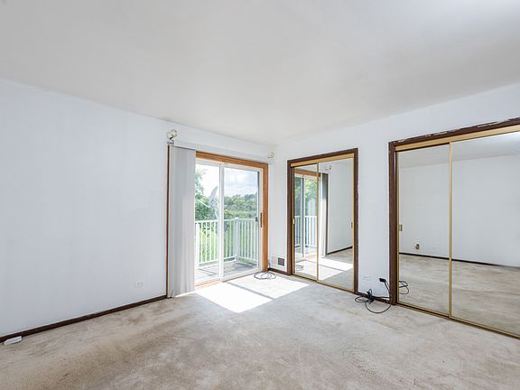 5th image of 525 Meadow Green Ln