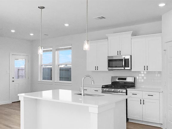 7th image of this home