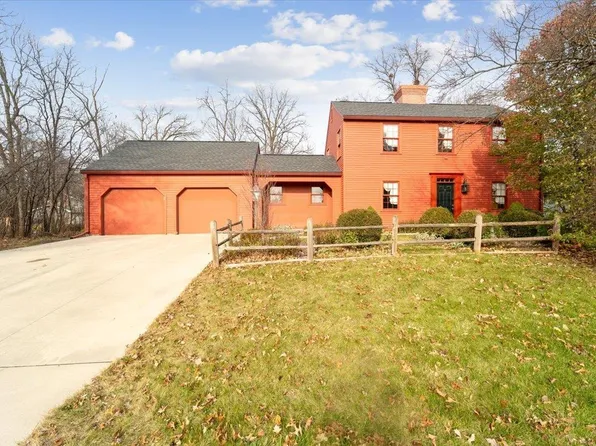 2508 Pleasant Dr, Cedar Falls, IA 50613