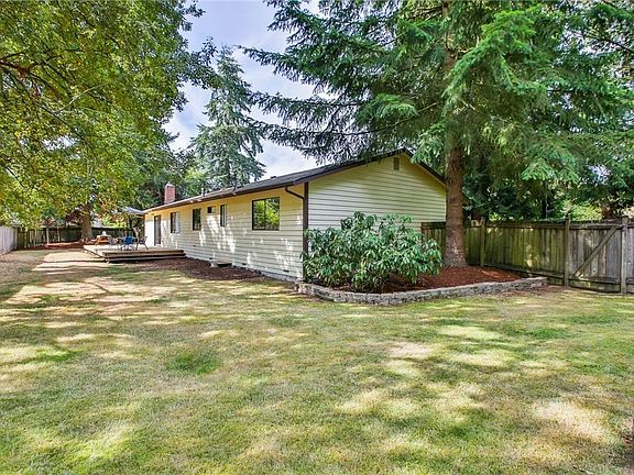 3rd image of 16925 6th Ave W