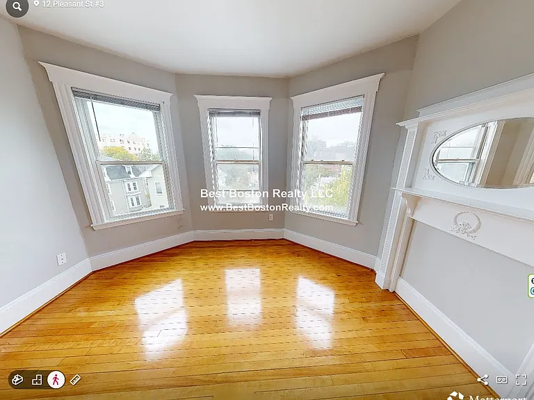 12 Pleasant St #3 — Photo 2