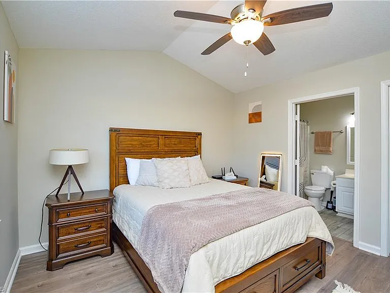 4410 Single Tree Ln — Photo 21