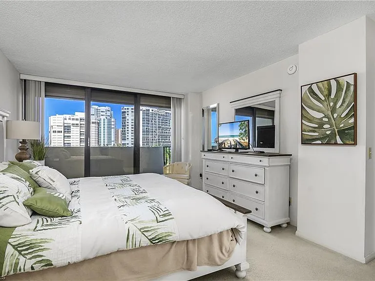 4005 Gulf Shore Blvd N #605 — Photo 10