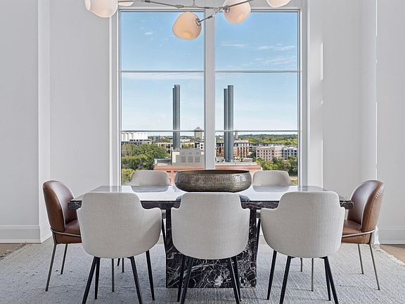 2nd image of 1111 W River Pkwy #8D