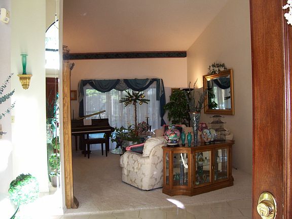 Formal Living Rm