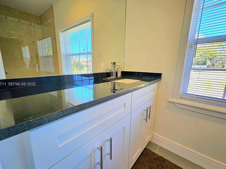 1440 Graham Cir — Photo 15