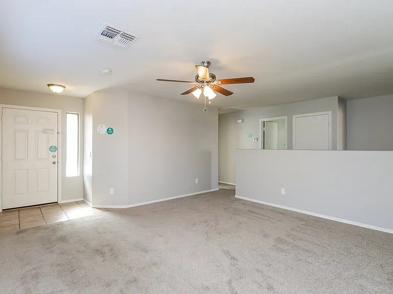 10602 W Rosewood Dr — Photo 3