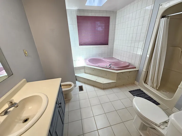 49 Decew Woods Ct #1 — Photo 13