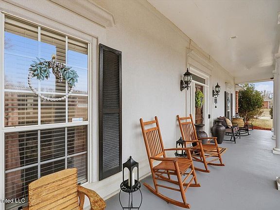 5th image of 103 Cody Ln