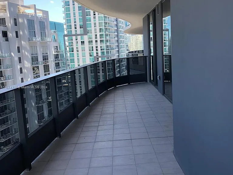 1000 Brickell Plz #3415 — Photo 5