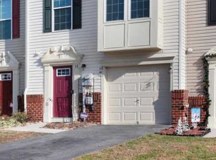 82 Creekside Ct, Falling Waters, WV 25419