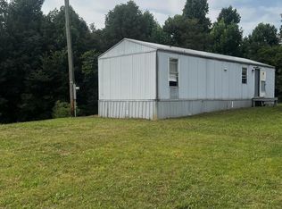 24 Cherry Hill Dr, Waynesburg, KY 40489