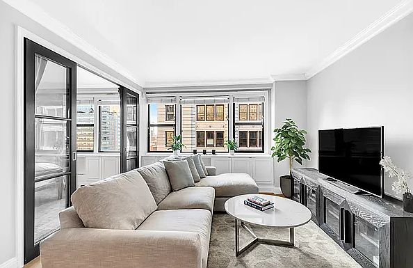1st image of 145 E 15th St #12DE
