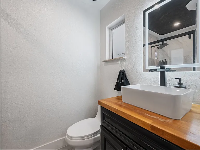 320 Belair Ave — Photo 15