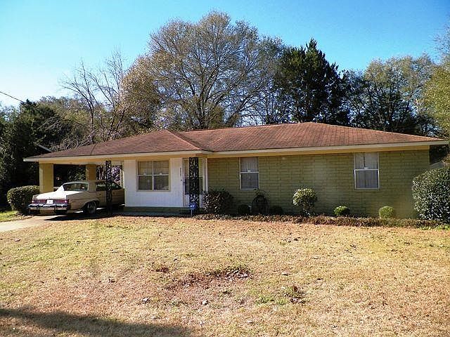 1st image of 111 Pinecone Dr
